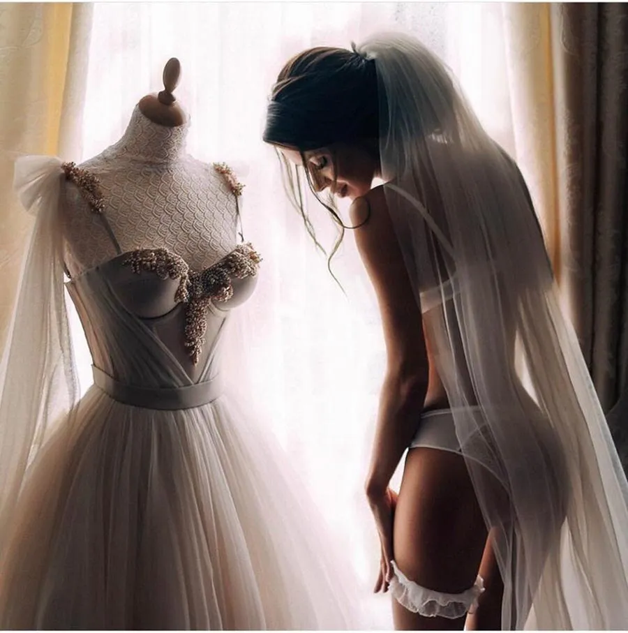 Delicate Haute Couture Vintage Wedding Dresses Crystals