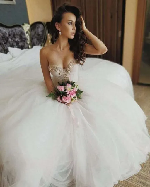 Delicate Haute Couture Vintage Wedding Dresses Crystals