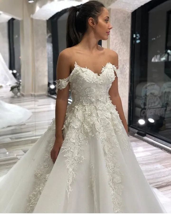Long A-Line Sweetheart Off-the-Shoulder Appliques Lace Tulle Wedding Dress