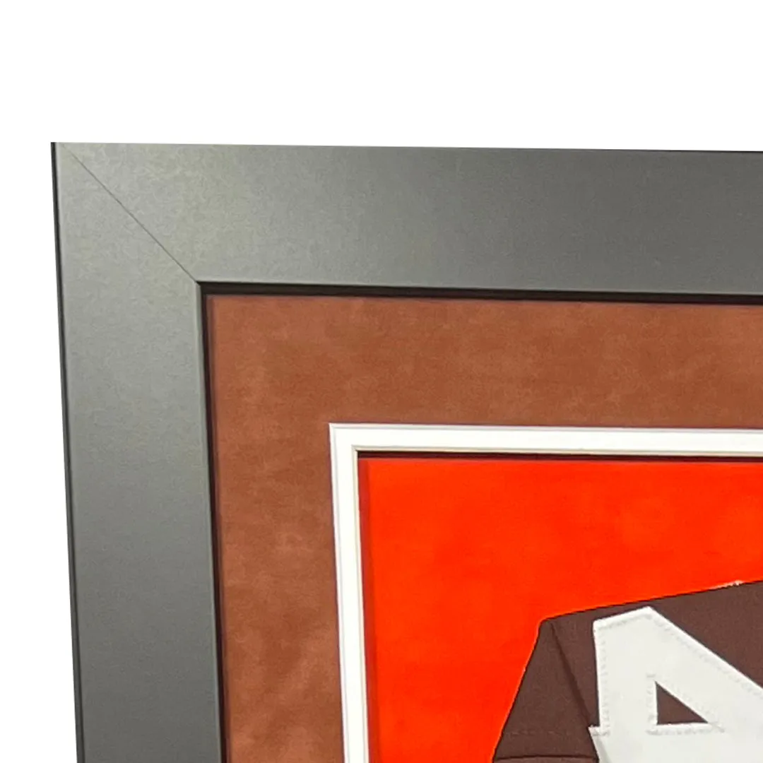 Nick Chubb Signed Cleveland Brown Custom Double-Suede Framed football Jersey (Beckett)